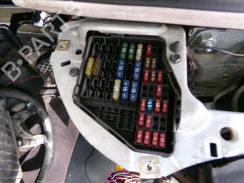 Sikringsdose AUDI A4 B5 (8D2) 1.6 (100 hp) 24564500