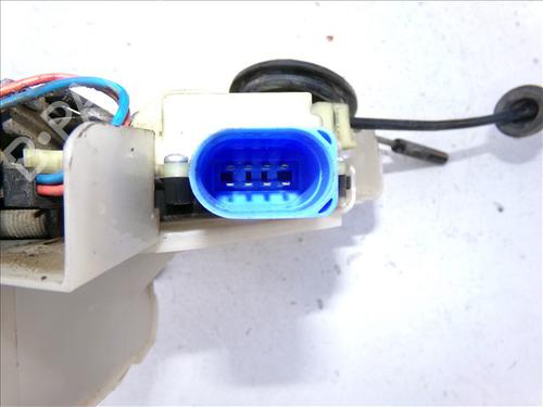 Cerradura puerta delantera izquierda VW CALIFORNIA T5 Camper (7EC, 7EF, 7EG, 7HF, 7HC) 1.9 TDI | BP30325390C98