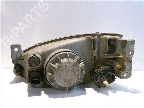 Right headlight HYUNDAI LANTRA II (J-2) 1.9 D | BP30062950C29 