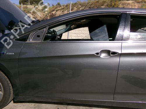 Used Left front door HYUNDAI i40 I (VF) 1.7 CRDi (116 hp) 26446401
