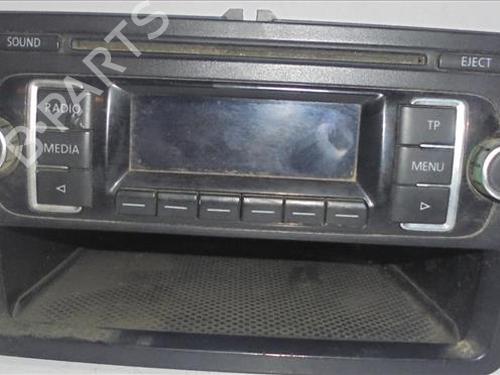 Used Radio VW POLO V (6R1, 6C1) 1.2 TDI (75 hp) 24563999