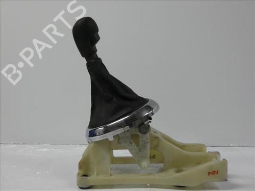 Used Gear lever HYUNDAI i20 II (GB, IB) 1.1 CRDi (75 hp) 24556498
