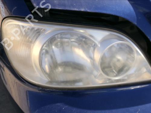 Used Right headlight KIA CARNIVAL I (UP) 2.9 TDi (126 hp) 25215514