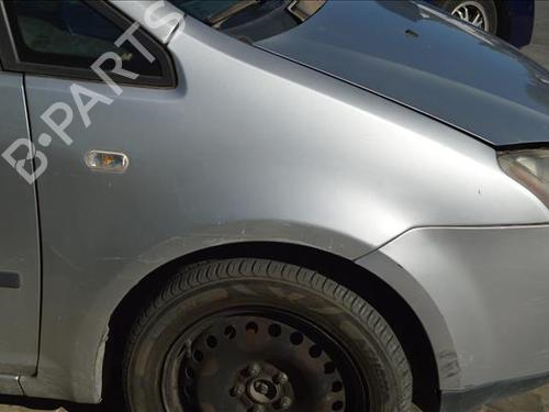 Used Right front fenders FORD FOCUS C-MAX (DM2) 1.6 (100 hp) 24562713