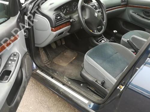 Right taillight PEUGEOT 406 (8B) 1.8 16V | BP25553015C35