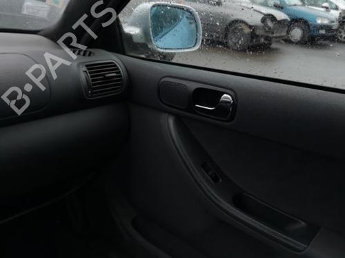 Venstre foran beltestrammer AUDI A3 (8L1) 1.8 T | BP27345000C87 