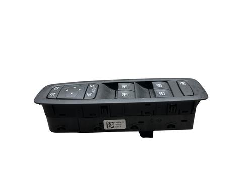 Used Left front window switch Left front window switch RENAULT MEGANE IV Hatchback (B9A/M/N_) [2015-2026] 33725315 33725315