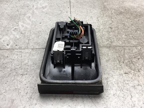 Used Left taillight Left taillight 25551970 25551970