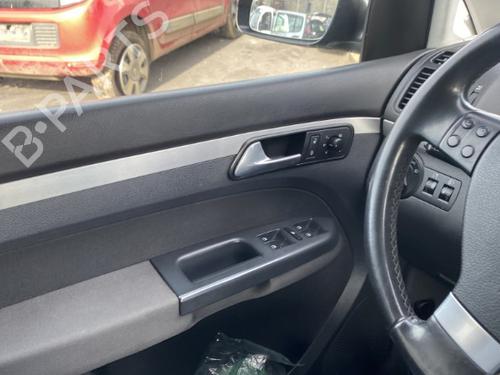 Tow ball/Mechanism VW TOURAN (1T1, 1T2) 2.0 TDI 16V | BP25567000C141 