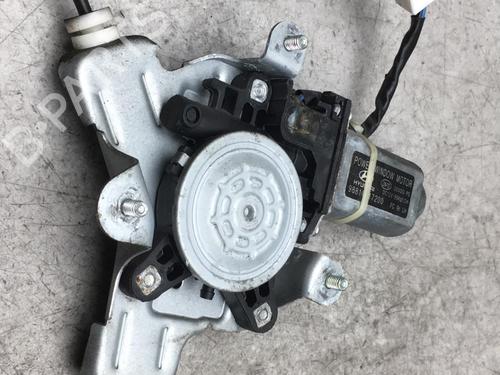 Rudehejsemekanisme venstre bagtil HYUNDAI MATRIX (FC) 1.5 CRDi (102 hp) 25578693