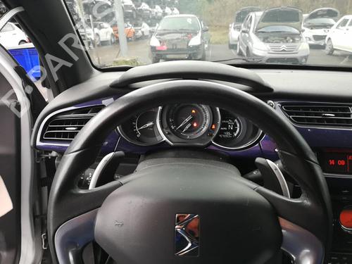 Switch CITROËN DS3 Convertible 1.6 HDi 90 | BP25585545I30  - Image 14