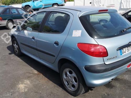 Right headlight PEUGEOT 206 Hatchback (2A/C) 2.0 HDI 90 | BP25524215C29 