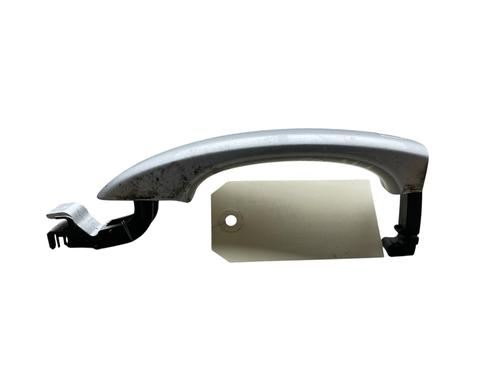 front-left-exterior-door-handle-audi-a4-b8-avant-8k5-2007-2008-2009-2010-2011-2012-2013-2014-2015-2016-2017-28202463 main image
