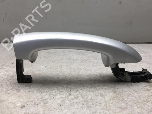 Used Front right exterior door handle VW GOLF VI (5K1) 2.0 TDI (110 hp) 25557308