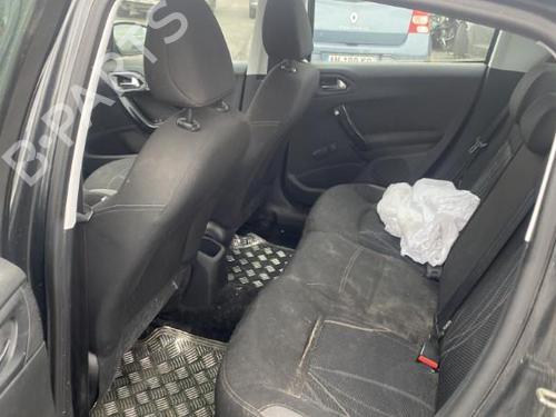 Seat buckle PEUGEOT 208 I (CA_, CC_) 1.4 HDi | BP25572537I32