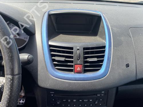 Fuse box PEUGEOT 206+ (2L_, 2M_) 1.4 HDi eco 70 | BP35943138E1 - Image 17