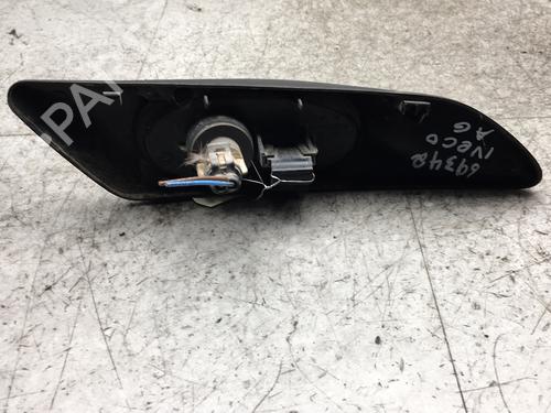 Used Left front indicator IVECO DAILY III Van 35 C 12 V, 35 S 12 V (AGKA43A2, AGKB43A2, AGKB46A2,... (116 hp) 25546459