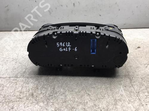 Used Instrument cluster VW GOLF VI (5K1) 2.0 TDI (110 hp) 25560954