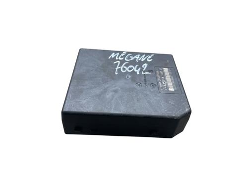 fuse-box-renault-megane-iii-hatchback-bz01_-b3_-2008-32505465 main image