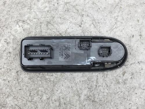 Used Left front window switch CITROËN C5 III Break (RW_) 2.0 HDi 150 / BlueHDi 150 (RWRHEJ, RWRHE8) (150 hp) 25534685