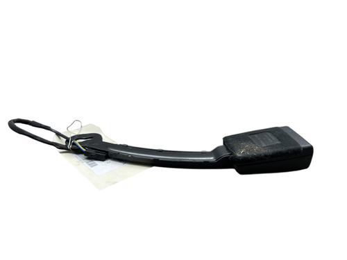 Used Seat buckle VW GOLF VII (5G1, BQ1, BE1, BE2) 1.6 TDI (110 hp) 28568070