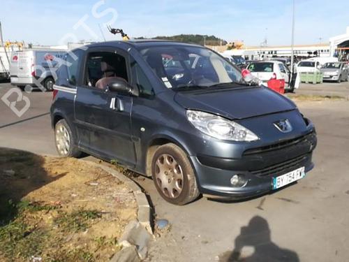 Right headlight PEUGEOT 1007 (KM_) 1.4 16V | BP25576876C29 - Image 32