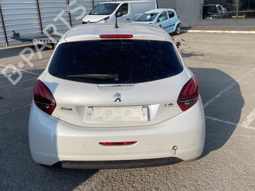 Right front fog light PEUGEOT 208 I (CA_, CC_) 1.6 HDi / BlueHDi 75 | BP29975918C31