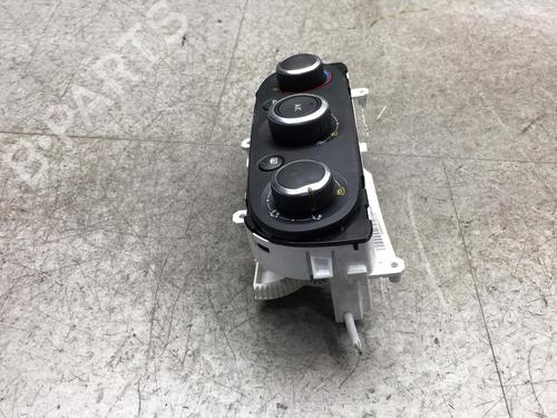Climate control RENAULT CLIO IV (BH_) 1.5 dCi 90 | BP25566219I5 
