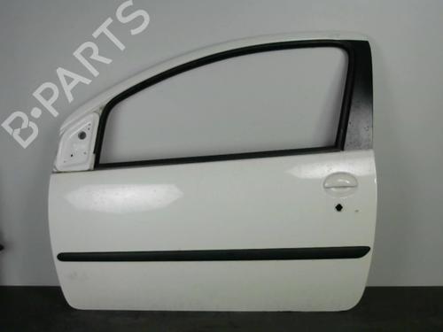 Used Left front door PEUGEOT 107 (PM_, PN_) 1.4 HDi (54 hp) 25524007