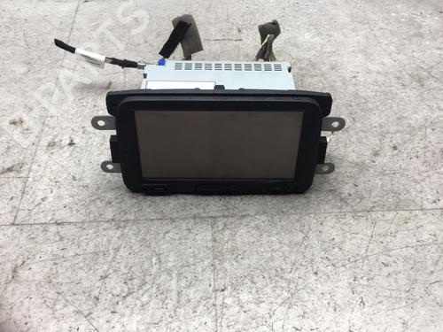 Used Radio Radio DACIA SANDERO II 1.5 Blue dCi 95 (B8JL) (95 hp) 25551453 25551453
