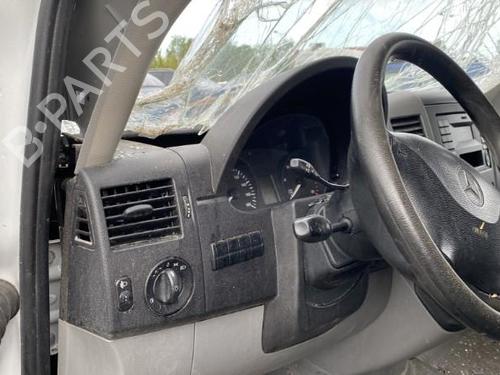 Front left interior door handle MERCEDES-BENZ SPRINTER 3-t Van (B906) 214 CDI (906.611, 906.613) | BP25529898I13 