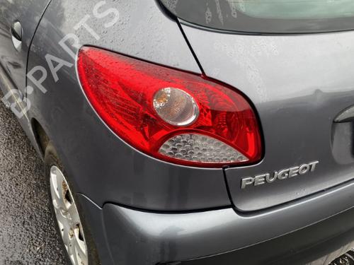 Left taillight PEUGEOT 206+ (2L_, 2M_) 1.4 HDi eco 70 | BP25571983C34  - Image 21