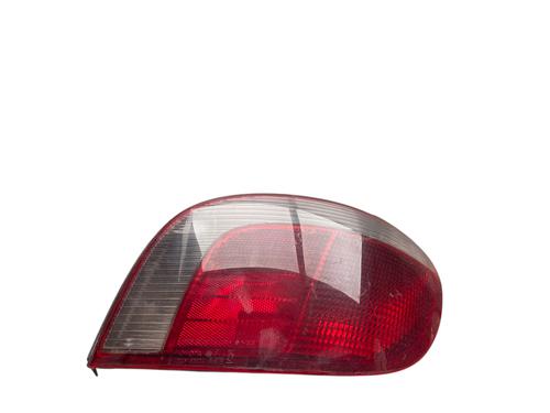 Højre baglygte TOYOTA YARIS (_P1_) 1.3 (SCP12_, SCP13_, SCP12R, SCP13R) (87 hp) 25891348