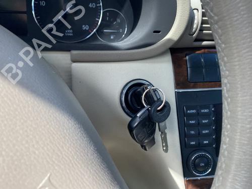 Left sun visor MERCEDES-BENZ C-CLASS (W203) C 220 CDI (203.008) | BP25526562I1