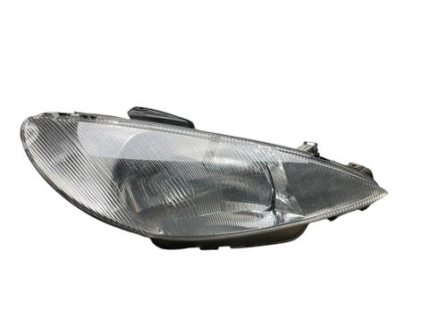 Used Right headlight PEUGEOT 206 Hatchback (2A/C) 1.4 HDi eco 70 (68 hp) 30813628