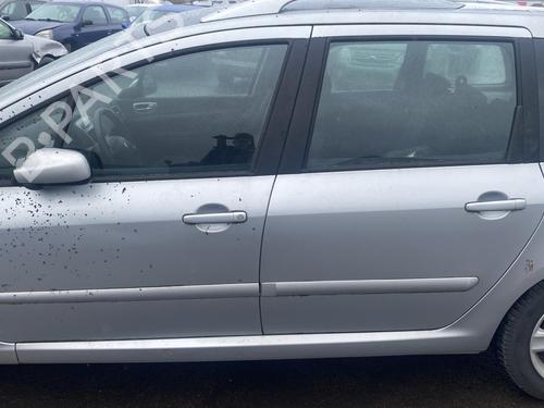 Højre baglygte PEUGEOT 307 Break (3E) 2.0 HDI 110 | BP25528265C35 