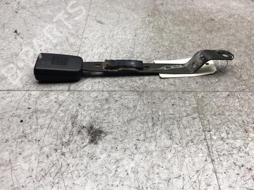 Engache cinturón Engache cinturón VW GOLF II (19E, 1G1) 1.8 (90 hp) 25550790 25550790