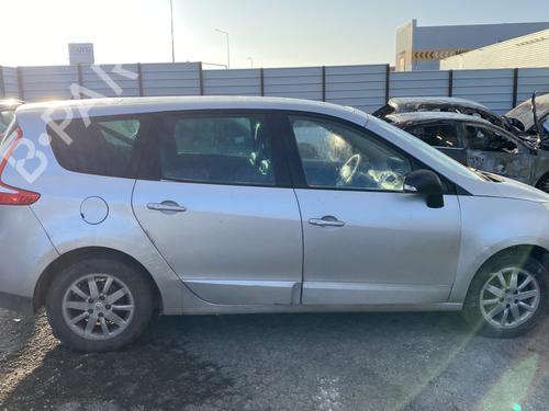 Fuse box RENAULT GRAND SCÉNIC III (JZ0/1_) 1.6 dCi (JZ00, JZ12) | BP32098073E1 