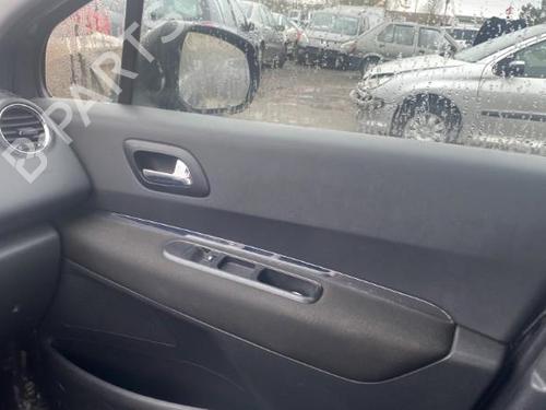 Radio PEUGEOT 5008 (0U_, 0E_) 1.6 HDi | BP26938515E6 