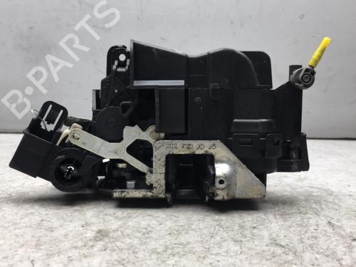 Front left lock MERCEDES-BENZ E-CLASS (W210) E 270 CDI (210.016) | BP25560602C98