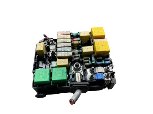 Used Fuse box PEUGEOT 208 I (CA_, CC_) 1.6 HDi (92 hp) 31926128