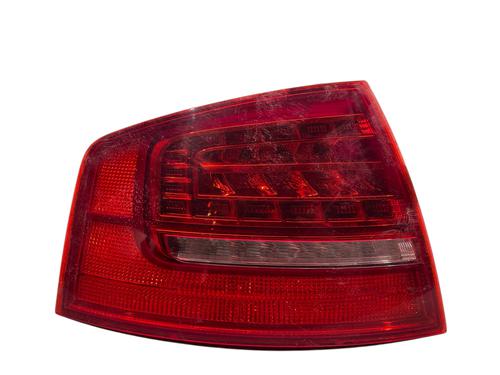 Venstre Baklys AUDI A8 D3 (4E2, 4E8) 3.0 TDI quattro (233 hp) 27612830