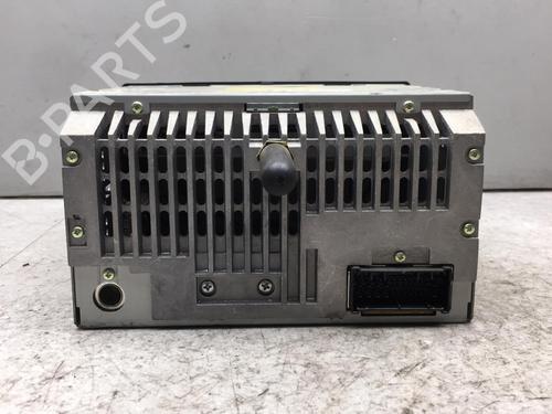 Used Radio Radio KIA SORENTO I (JC) 2.5 CRDi (170 hp) 25580928 25580928