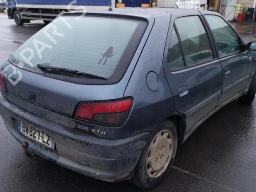 Left headlight PEUGEOT 306 (7B, N3, N5) 1.9 SRDT | BP25579550C28 