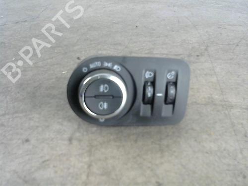 Used Headlight switch Headlight switch OPEL CORSA D (S07) 1.4 (L08, L68) (100 hp) 25584018 25584018