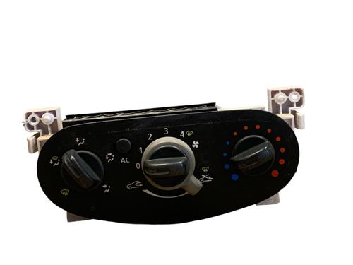 Used Climate control DACIA DUSTER (HS_) 1.5 dCi 4x4 (HSMC, HSMD) (110 hp) 25572460