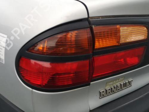Right headlight RENAULT LAGUNA I (B56_, 556_) 1.9 dCi (B56W) | BP25583415C29 