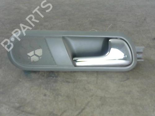 Højre bagtil invendig håndtag SEAT IBIZA III (6L1) 1.4 TDI (70 hp) 25583003