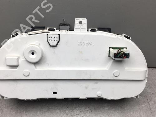Used Instrument cluster PEUGEOT 4007 (VU_, VV_) 2.2 HDi (156 hp) 25584567