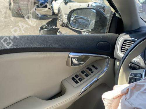 Used Parts VOLVO V40 Hatchback (525) D2 2495240